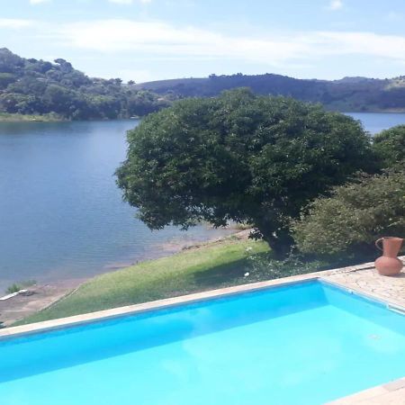 Maravilhoso Sitio Na Beira Da Represa Villa อิการาตา ภายนอก รูปภาพ