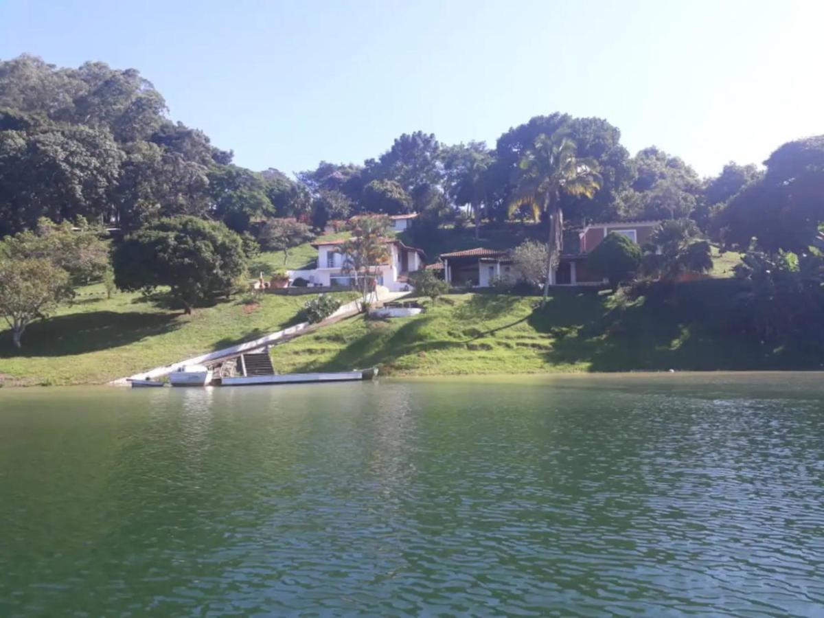 Maravilhoso Sitio Na Beira Da Represa Villa อิการาตา ภายนอก รูปภาพ