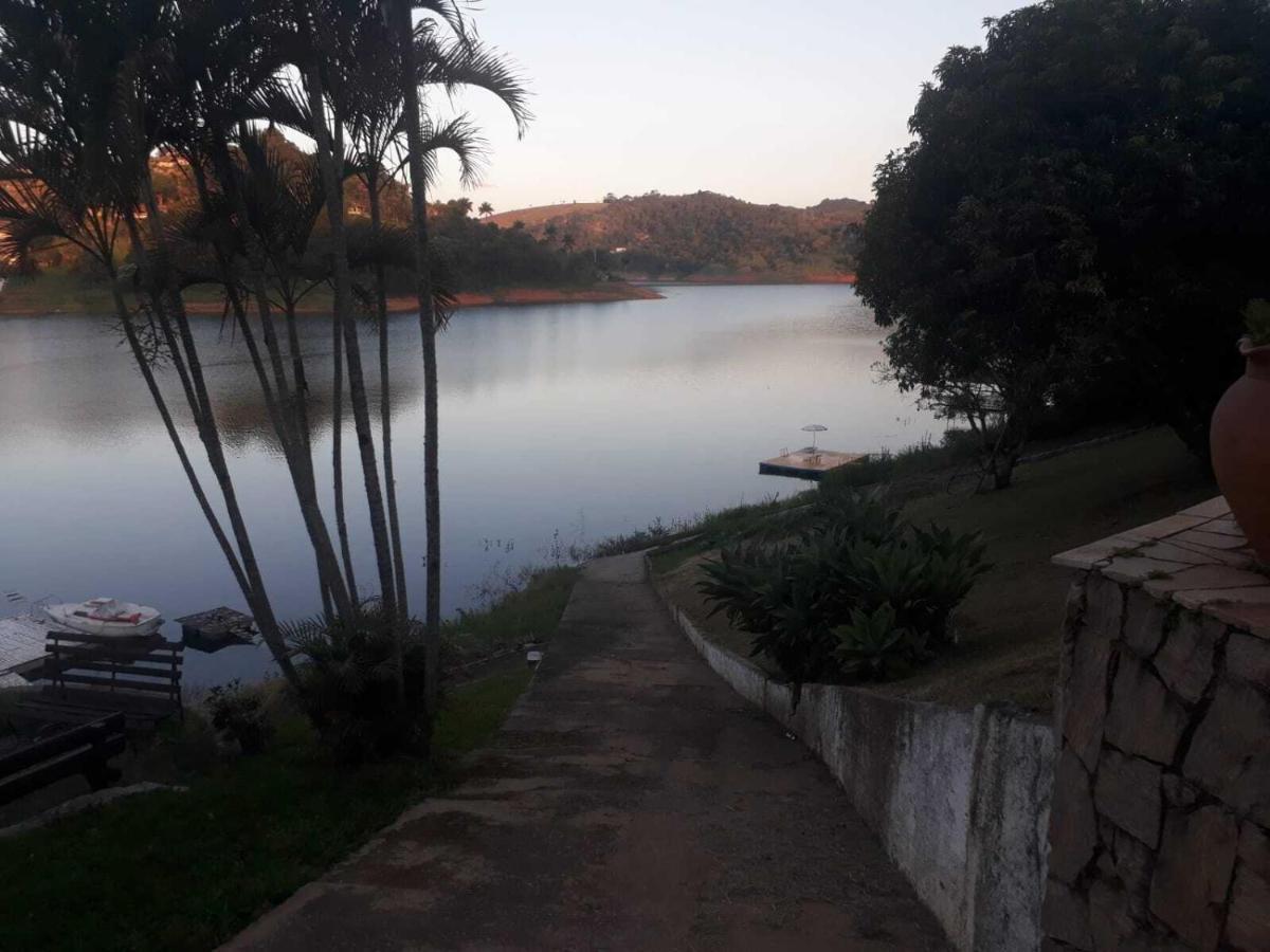 Maravilhoso Sitio Na Beira Da Represa Villa อิการาตา ภายนอก รูปภาพ